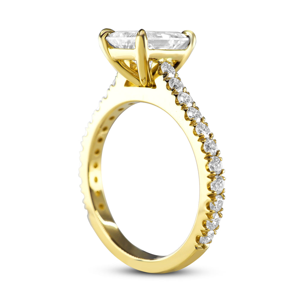 Radiant Cut Diamond Engagement Ring - Yellow Gold