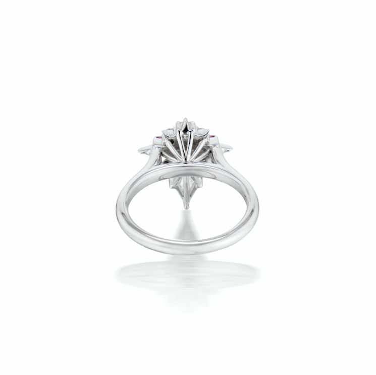 back detailing of 18ct white gold ring with wire basket setting